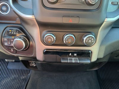 2021 RAM 1500 Big Horn Crew Cab 4x4 5'7" Box