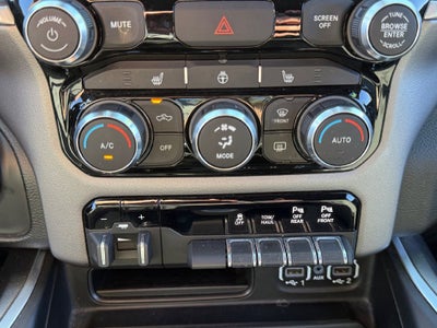 2023 RAM 1500 Big Horn Crew Cab 4x4 5'7" Box