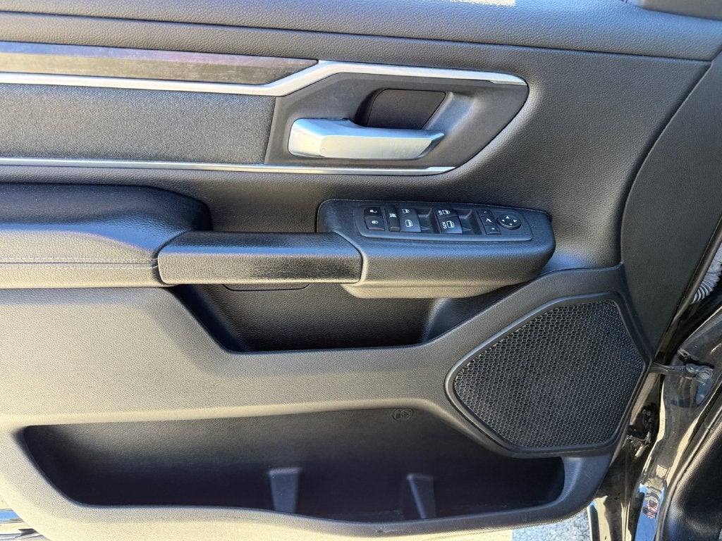 2023 RAM 1500 Big Horn Crew Cab 4x4 5'7" Box