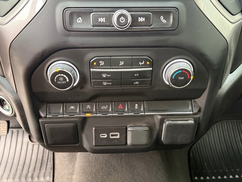 2024 Chevrolet Silverado 1500 Custom