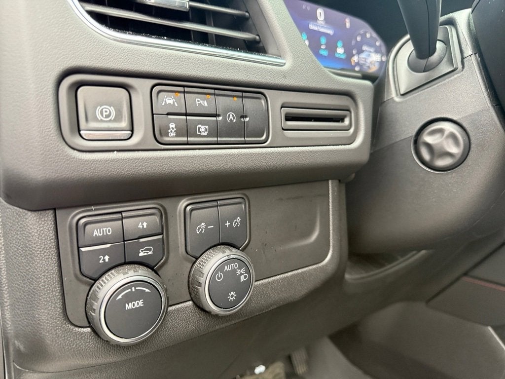 2024 Chevrolet Suburban RST