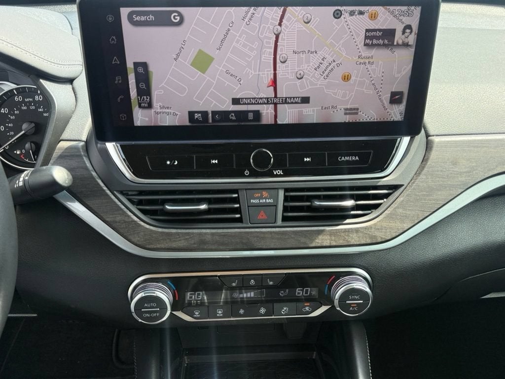 2025 Nissan Altima SL FWD