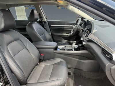 2025 Nissan Altima SL FWD