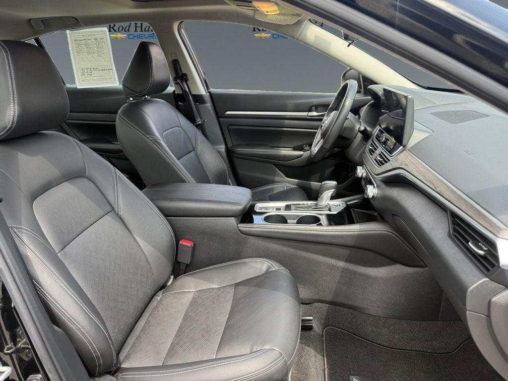 2025 Nissan Altima SL FWD