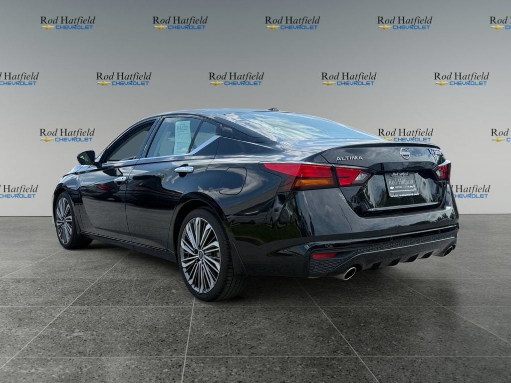 2025 Nissan Altima SL FWD