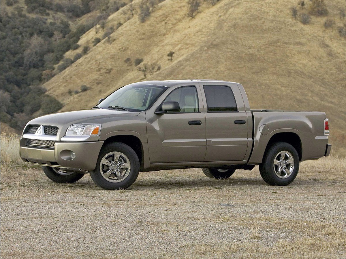 2006 Mitsubishi Raider Duro Cross