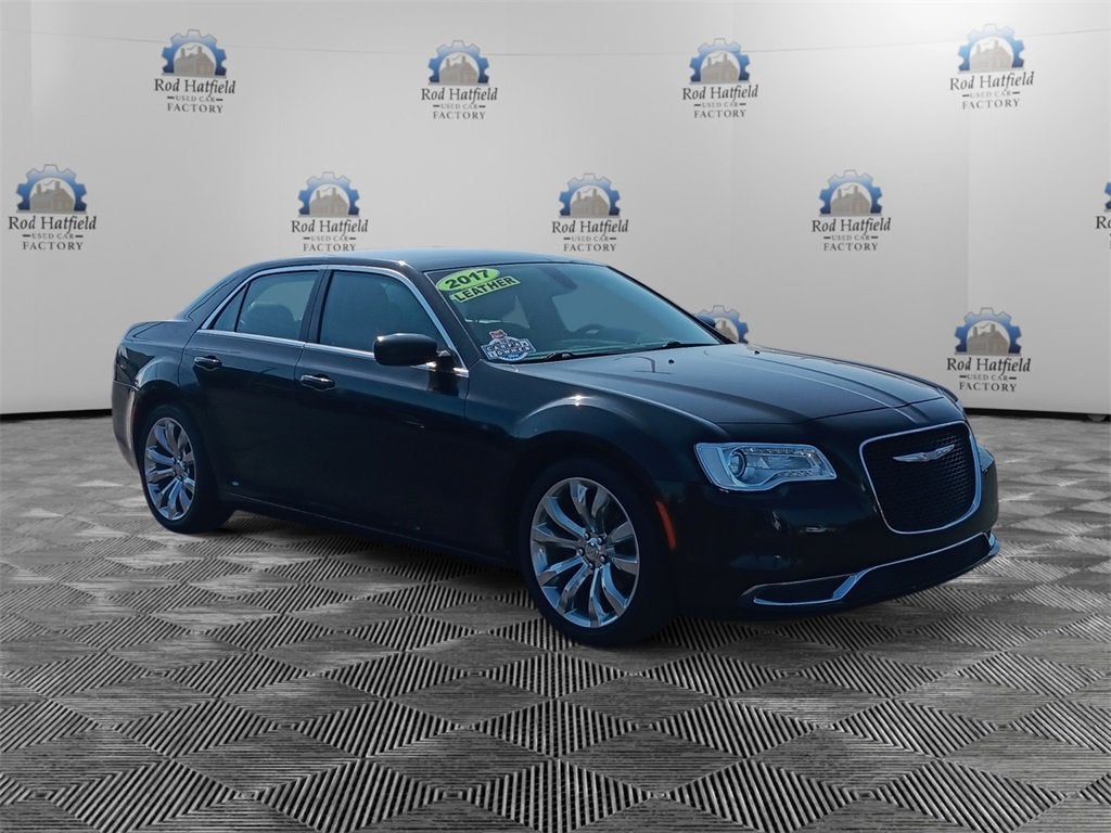 2017 Chrysler 300 Limited