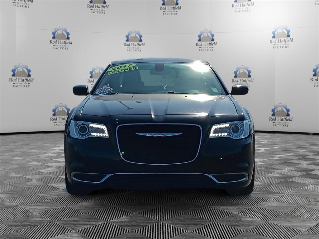 2017 Chrysler 300 Limited