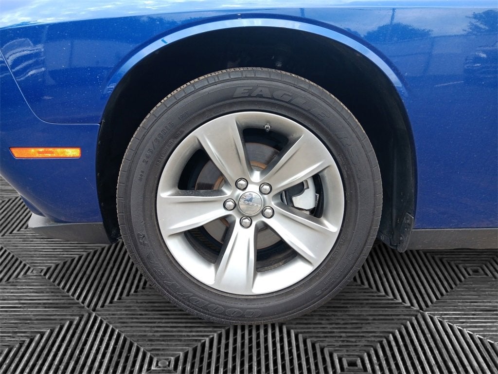 2022 Dodge Challenger SXT