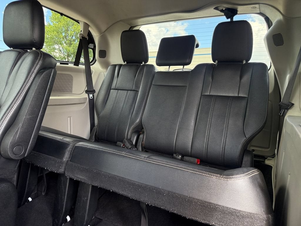 2015 Chrysler Town & Country Touring-L