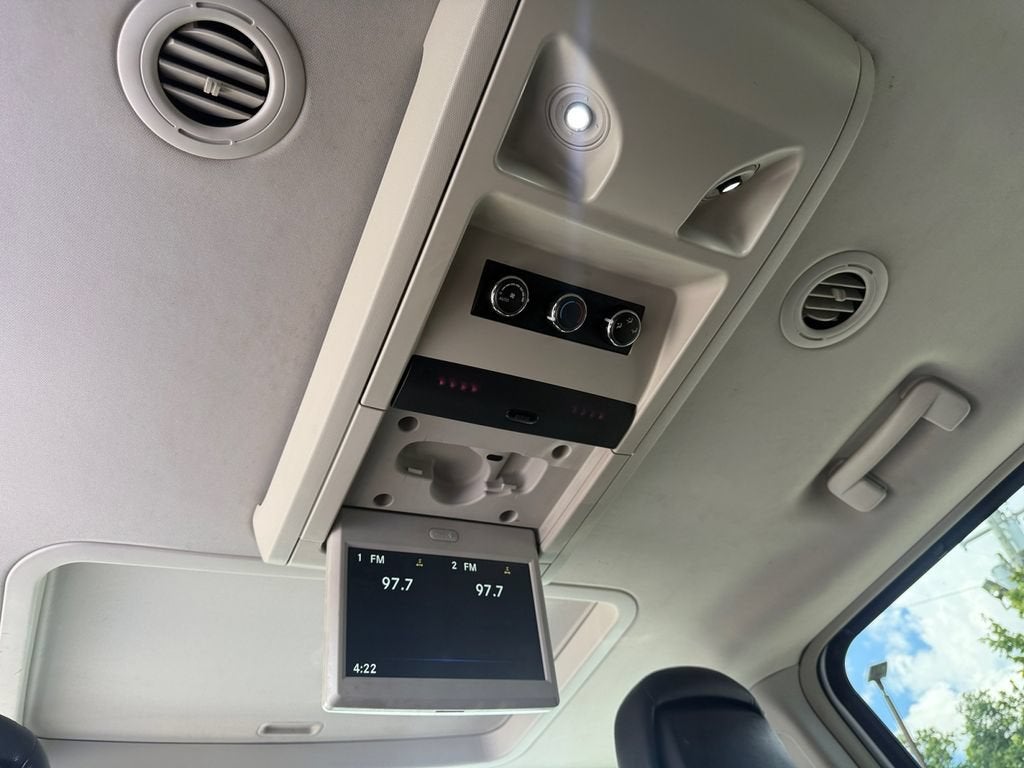 2015 Chrysler Town & Country Touring-L