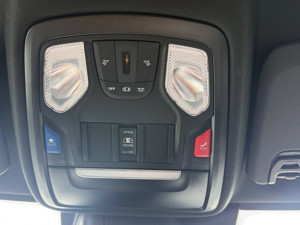 2026 RAM 2500 Tradesman Crew Cab 4x4 6'4" Box