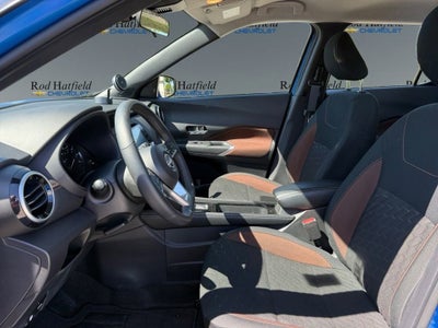 2024 Nissan Kicks SR Xtronic CVT