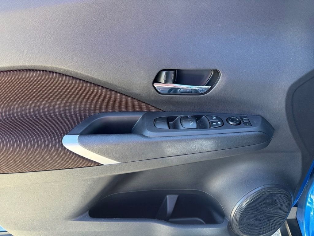 2024 Nissan Kicks SR Xtronic CVT