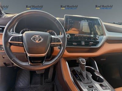 2022 Toyota Highlander Platinum
