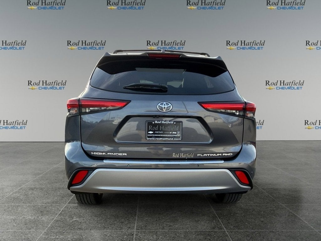 2022 Toyota Highlander Platinum