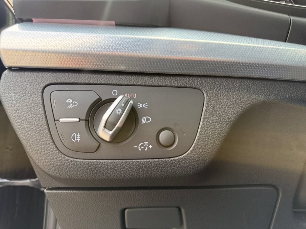 2025 Audi Q5 Premium Plus 45 TFSI S line quattro S tronic