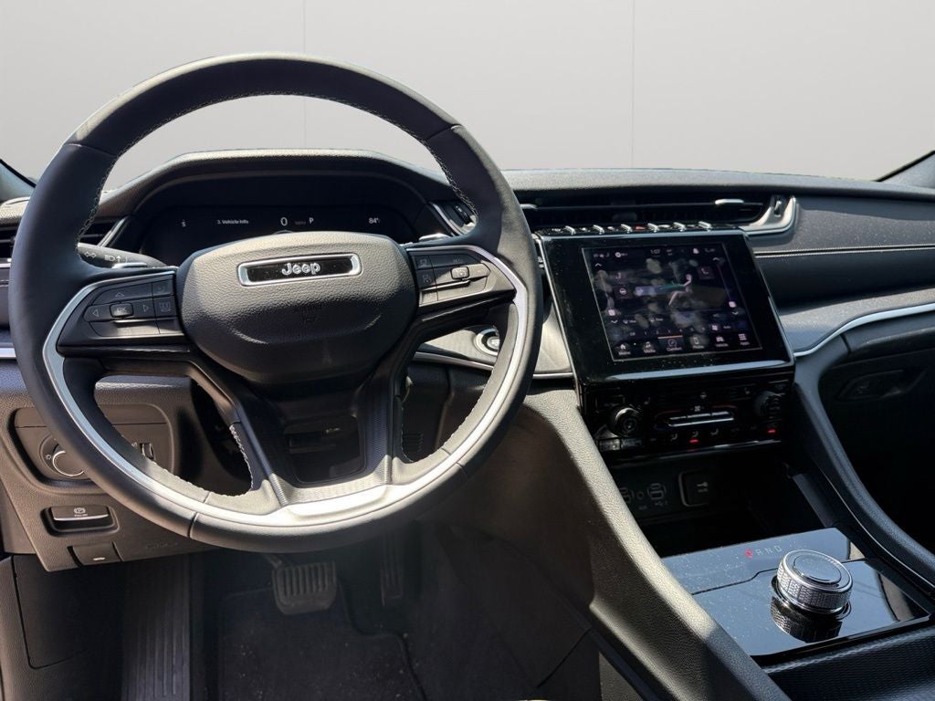 2025 Jeep Grand Cherokee Laredo X 4x4