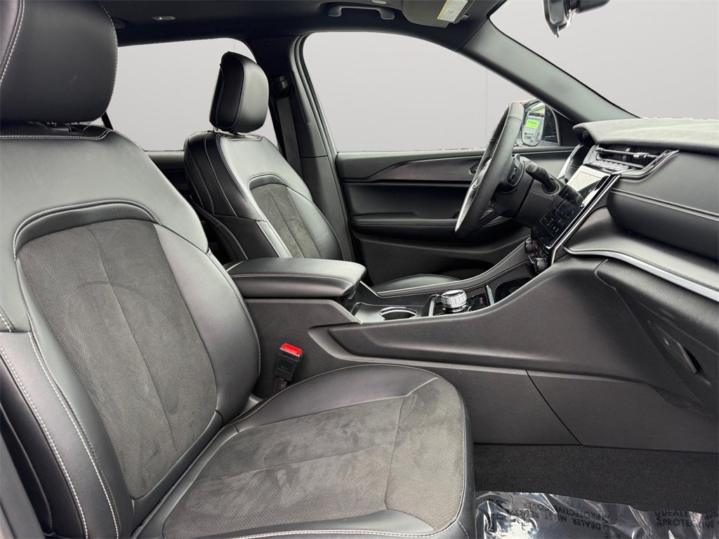 2025 Jeep Grand Cherokee L Altitude X 4x4