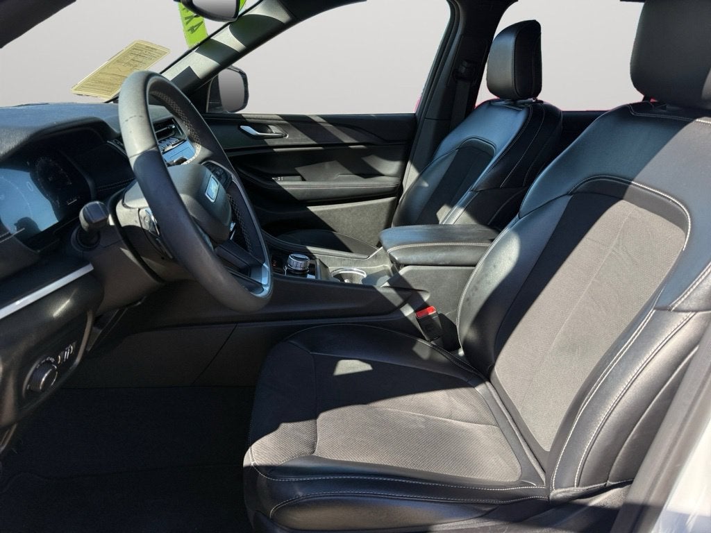 2024 Jeep Grand Cherokee L Altitude 4x4