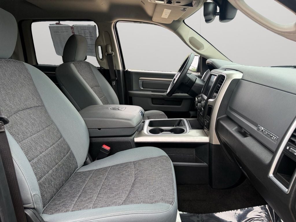 2017 RAM 1500 Big Horn Crew Cab 4x4 5'7' Box