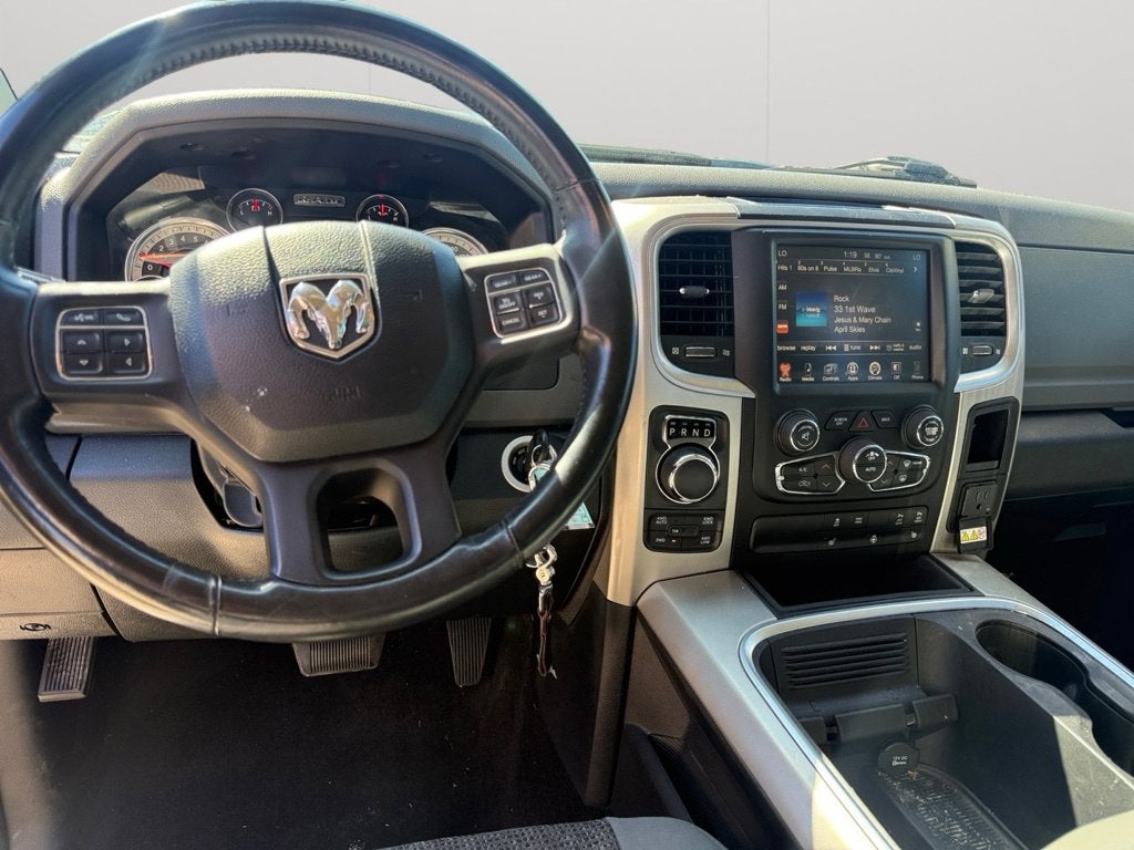 2017 RAM 1500 Big Horn Crew Cab 4x4 5'7' Box