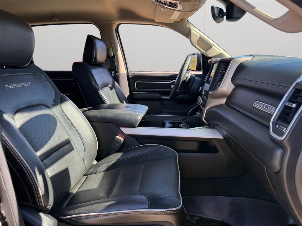 2019 RAM 1500 Laramie Crew Cab 4x4 5'7' Box