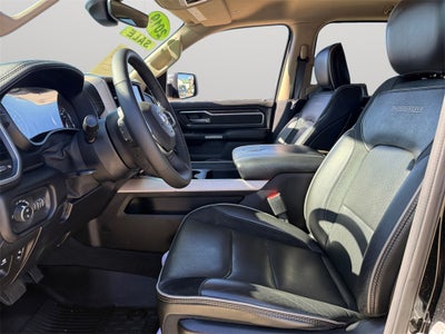 2019 RAM 1500 Laramie Crew Cab 4x4 5'7' Box