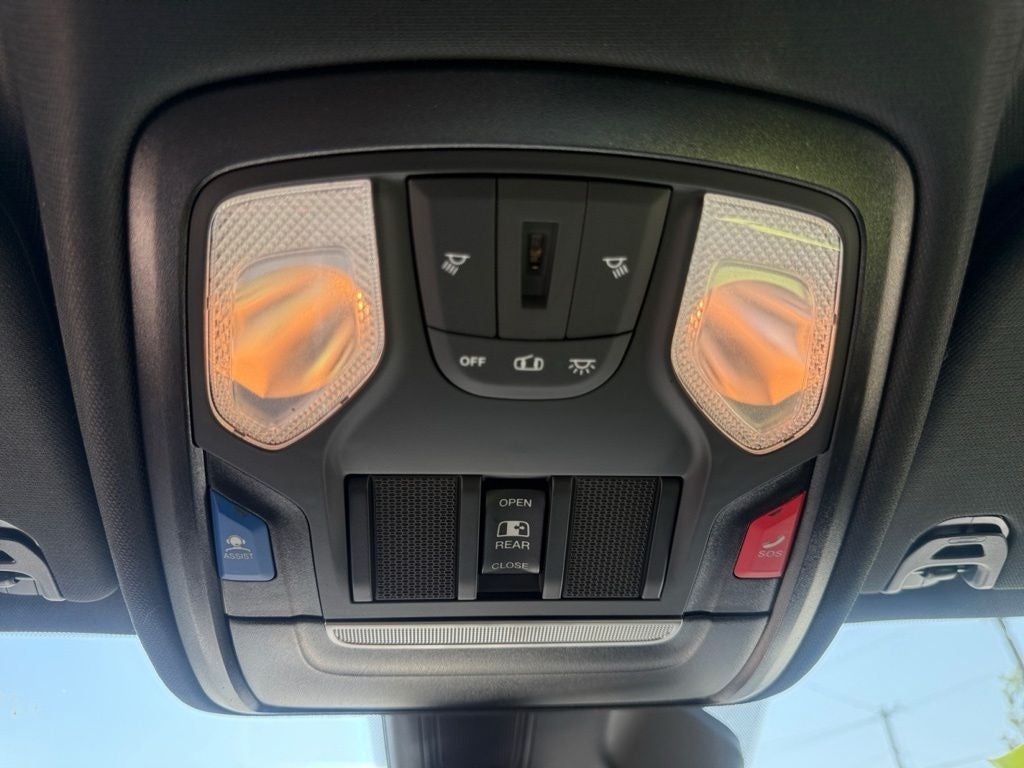 2025 RAM 1500 Big Horn Crew Cab 4x4 5'7' Box