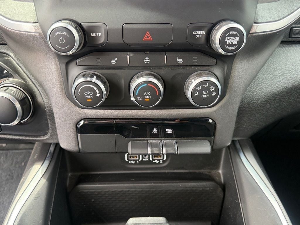 2024 RAM 1500 Big Horn Crew Cab 4x4 5'7' Box