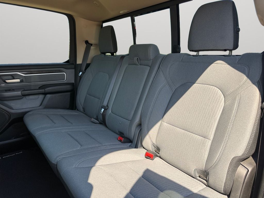 2020 RAM 1500 Big Horn Crew Cab 4x4 5'7' Box