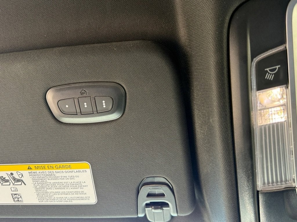 2023 RAM 1500 Laramie Crew Cab 4x4 5'7' Box