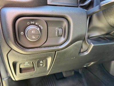 2024 RAM 1500 Big Horn Crew Cab 4x4 6'4' Box