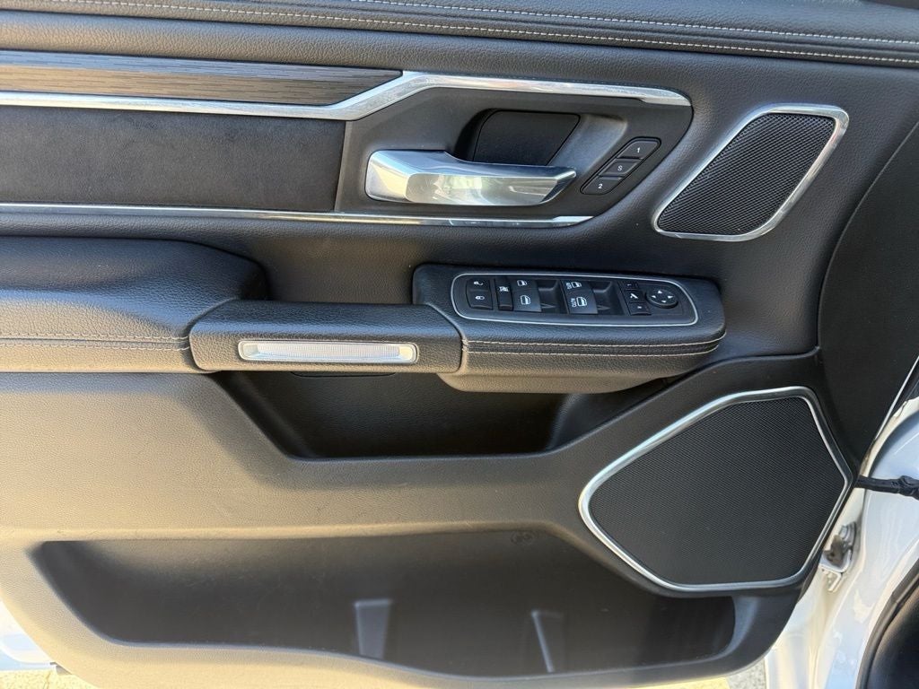 2023 RAM 1500 Laramie Crew Cab 4x4 6'4' Box