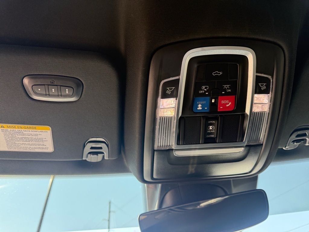 2023 RAM 1500 Laramie Crew Cab 4x4 6'4' Box