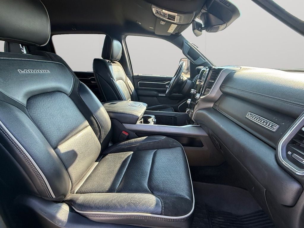 2021 RAM 1500 Laramie Crew Cab 4x4 6'4' Box