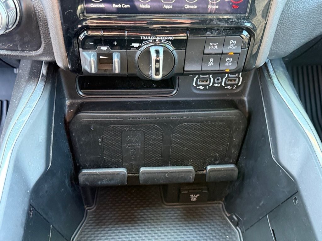 2021 RAM 1500 Laramie Crew Cab 4x4 6'4' Box
