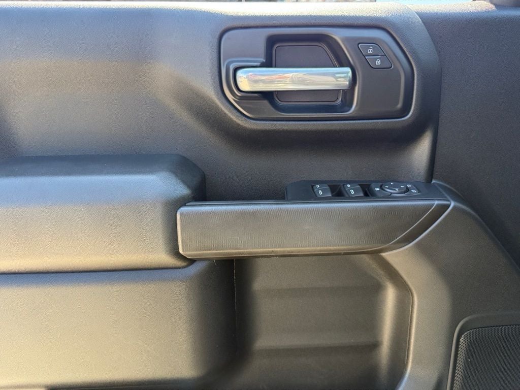 2024 Chevrolet Silverado 1500 4WD Crew Cab Short Bed Custom