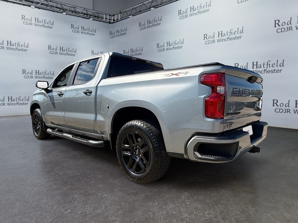 2024 Chevrolet Silverado 1500 4WD Crew Cab Short Bed Custom