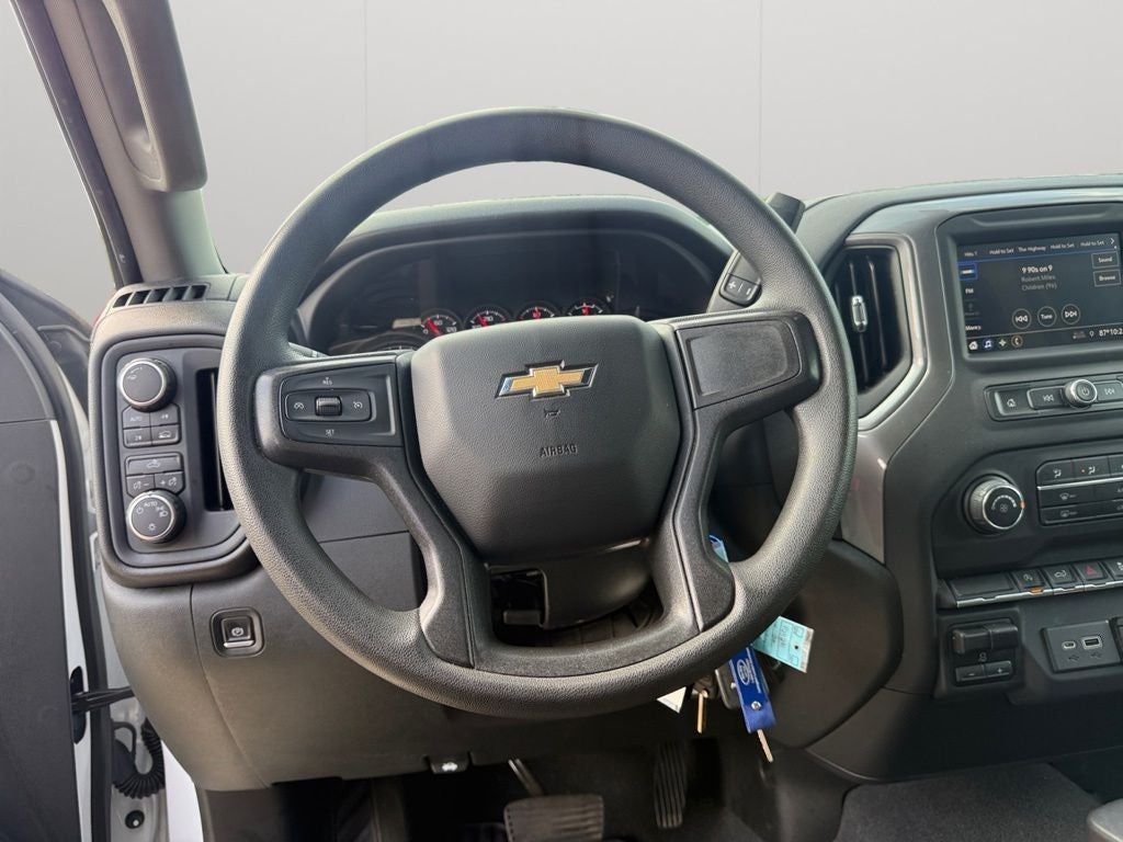 2021 Chevrolet Silverado 1500 4WD Crew Cab Short Bed Custom