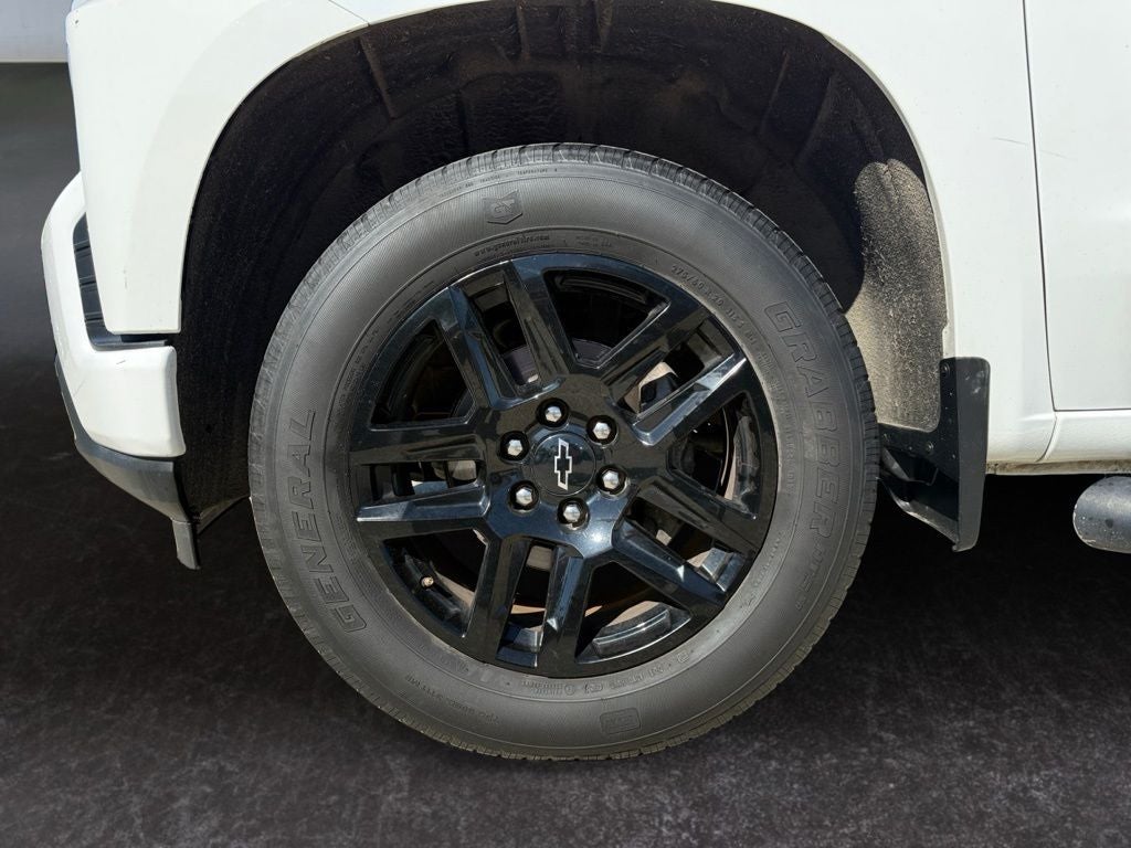 2021 Chevrolet Silverado 1500 4WD Crew Cab Short Bed Custom
