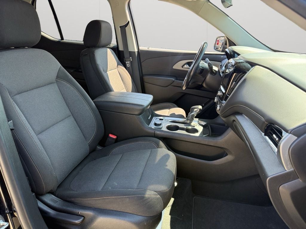 2021 Chevrolet Traverse AWD LT Cloth
