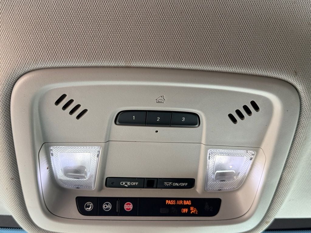 2021 Chevrolet Traverse AWD LT Cloth