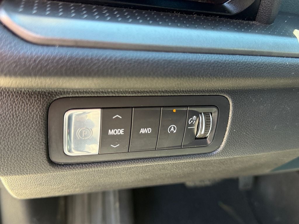 2025 Chevrolet Traverse AWD LT