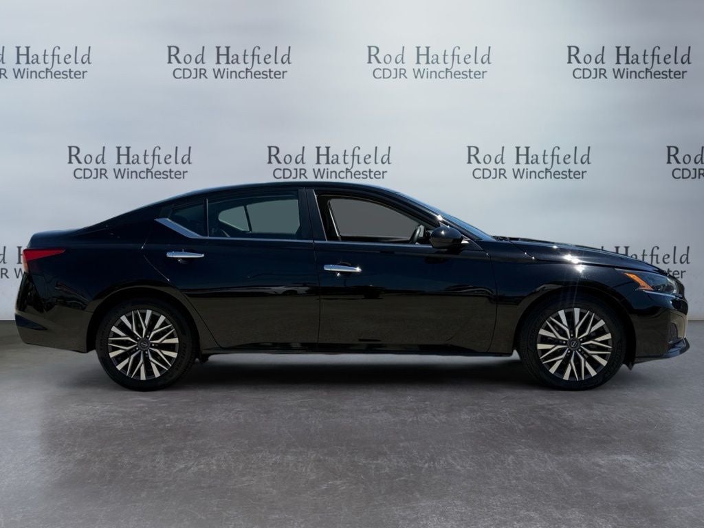 2023 Nissan Altima SV FWD