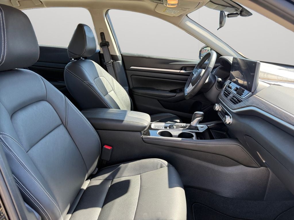 2025 Nissan Altima SL FWD