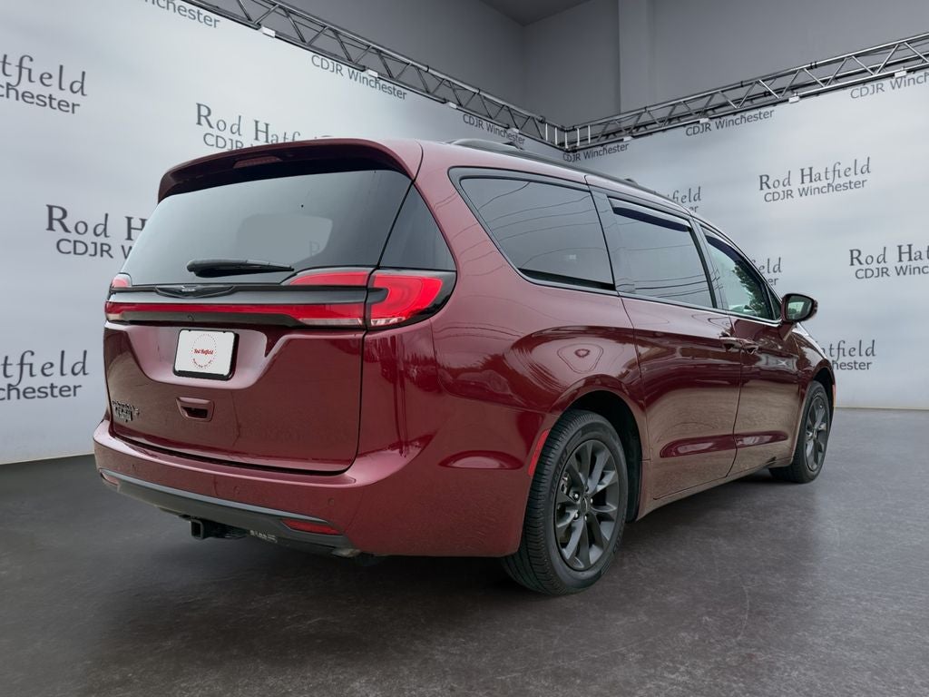 2021 Chrysler Pacifica Touring L