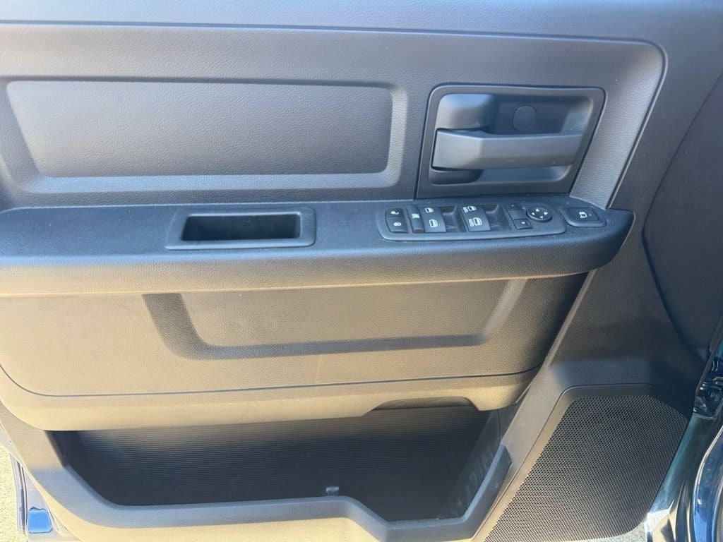 2024 RAM 2500 Tradesman Crew Cab 4x4 6'4' Box