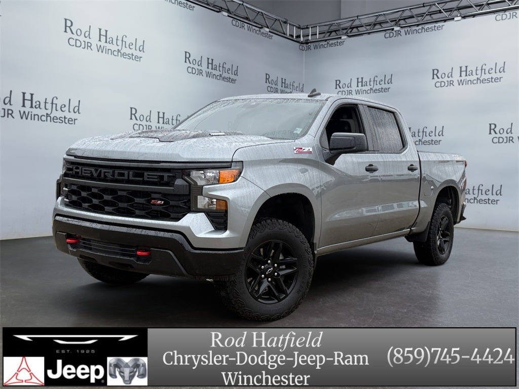 2024 Chevrolet Silverado 1500 4WD Crew Cab Short Bed Custom Trail Boss