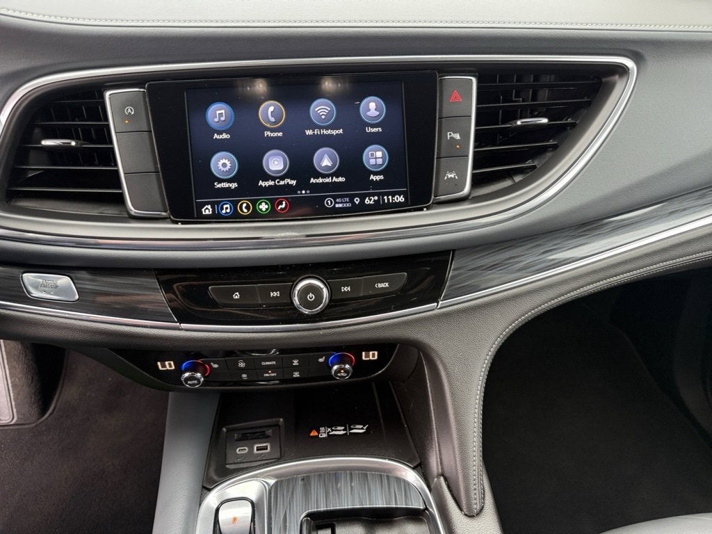 2024 Buick Enclave Essence FWD